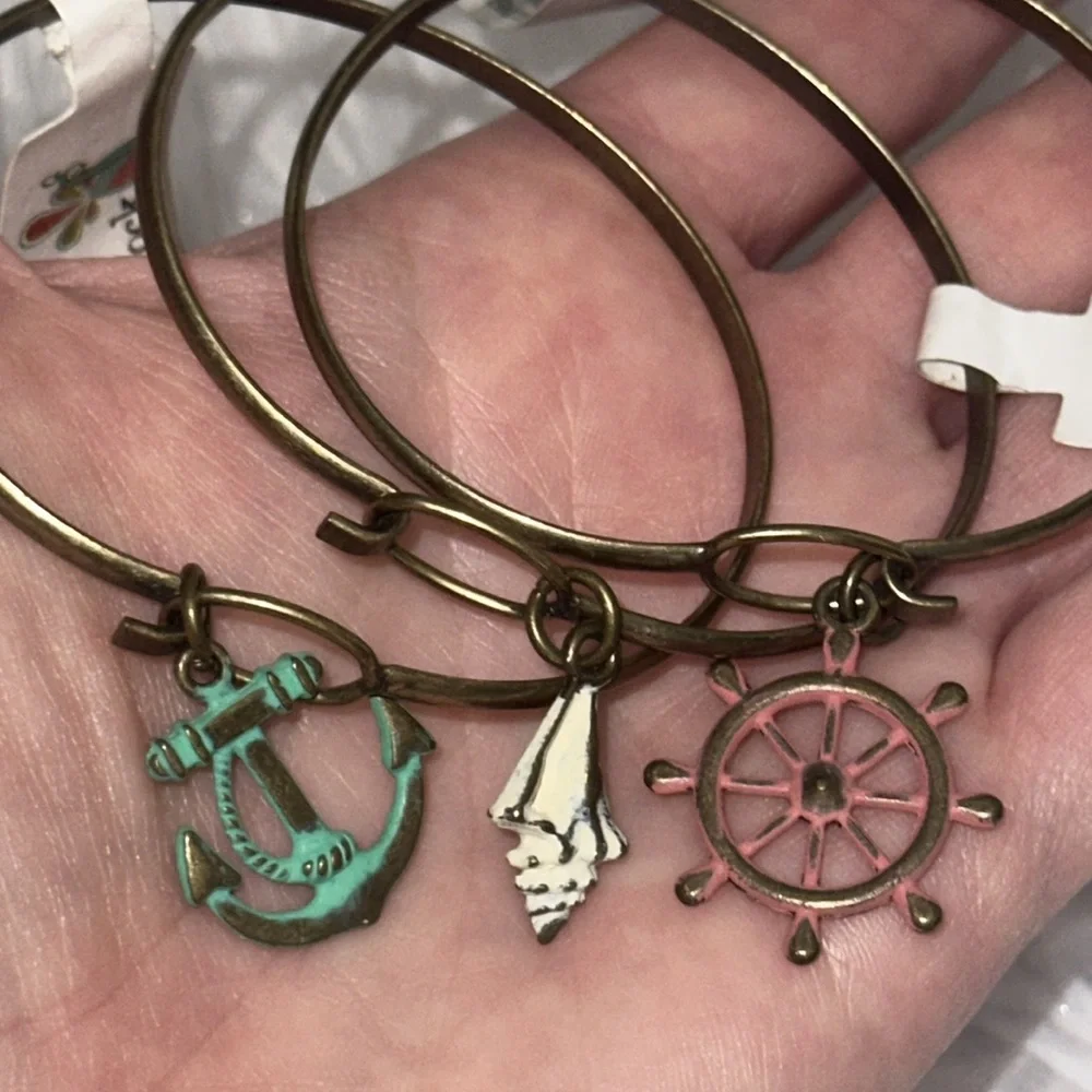 Hand Painted Charm Bracelet Anchor Ship Wheel The Helm Sea Shell Nautical‎ NWT